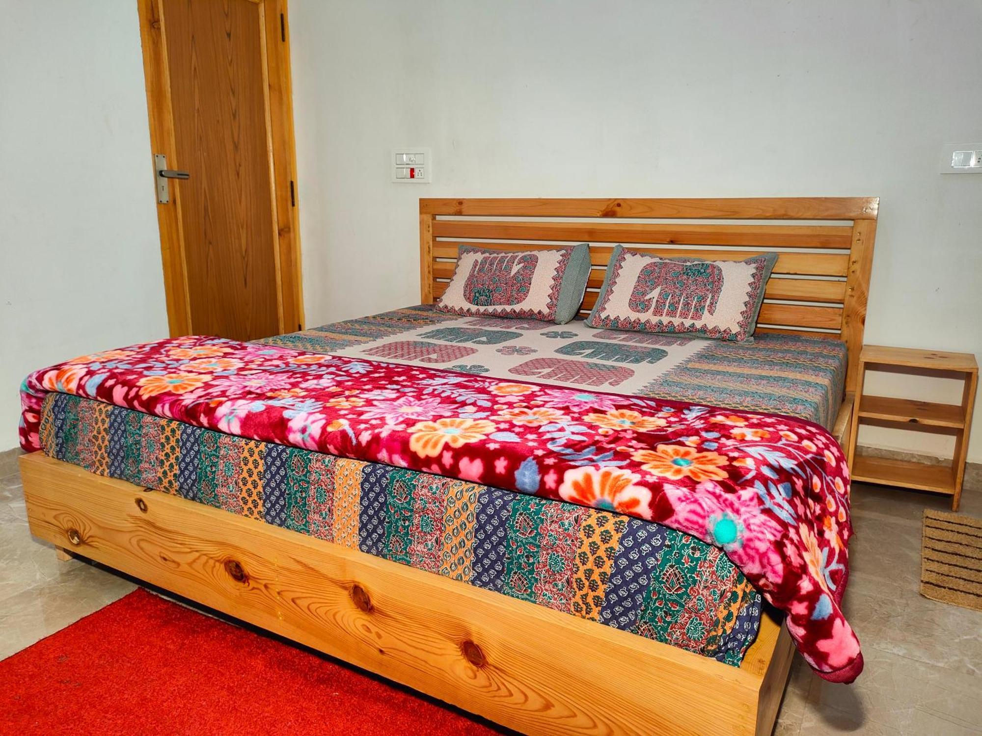 Travelodge Homestay Bīr Eksteriør bilde